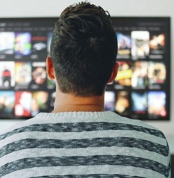 Combien coûte un abonnement TV et Internet au Québec